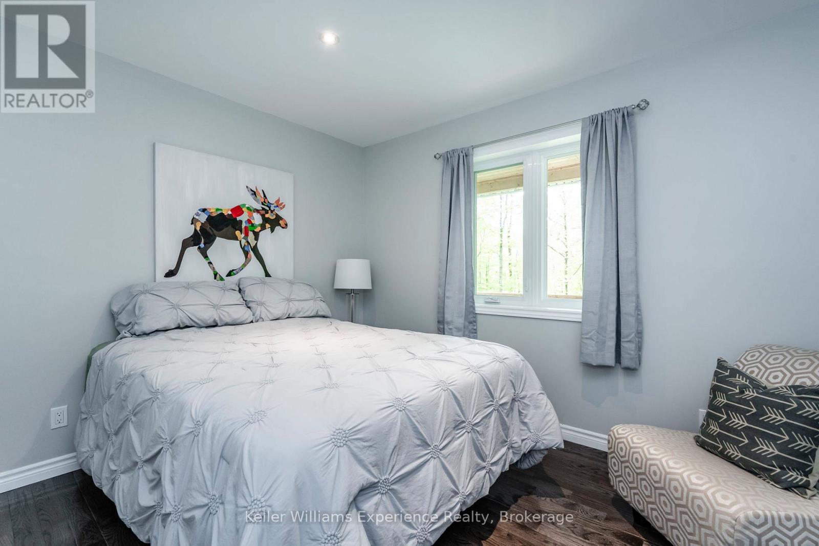 27 Meadows Avenue, Tay, Ontario  L0K 1E0 - Photo 18 - S12377000