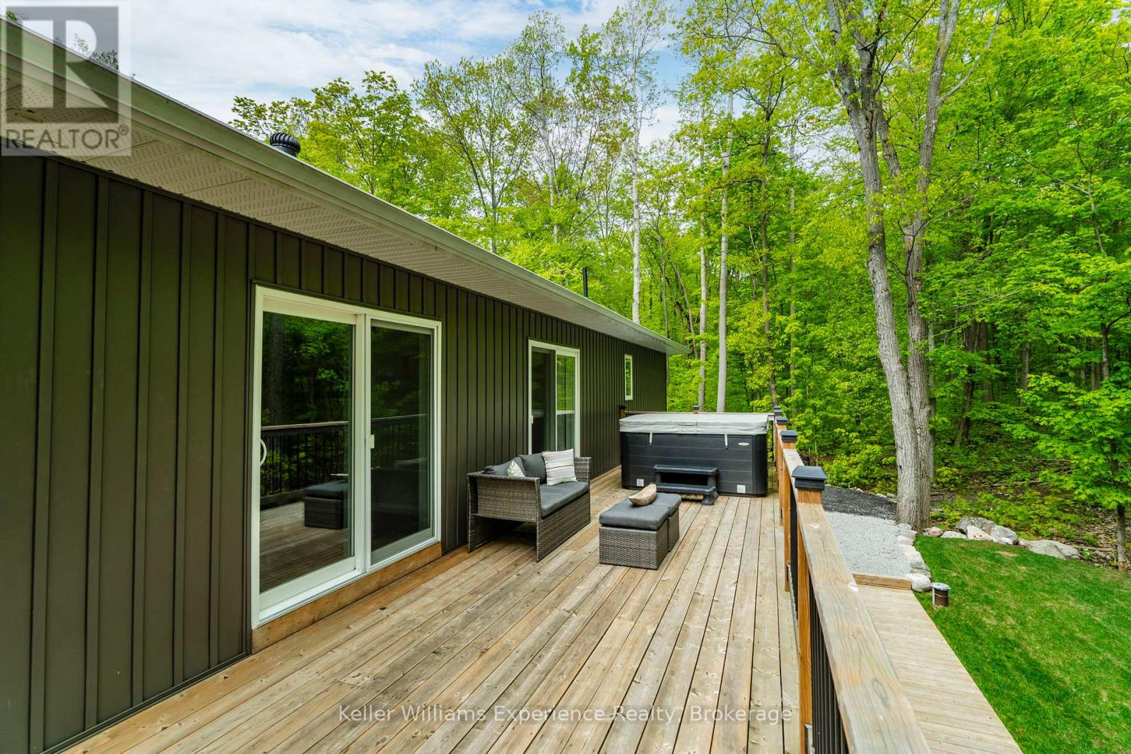 27 Meadows Avenue, Tay, Ontario  L0K 1E0 - Photo 27 - S12377000