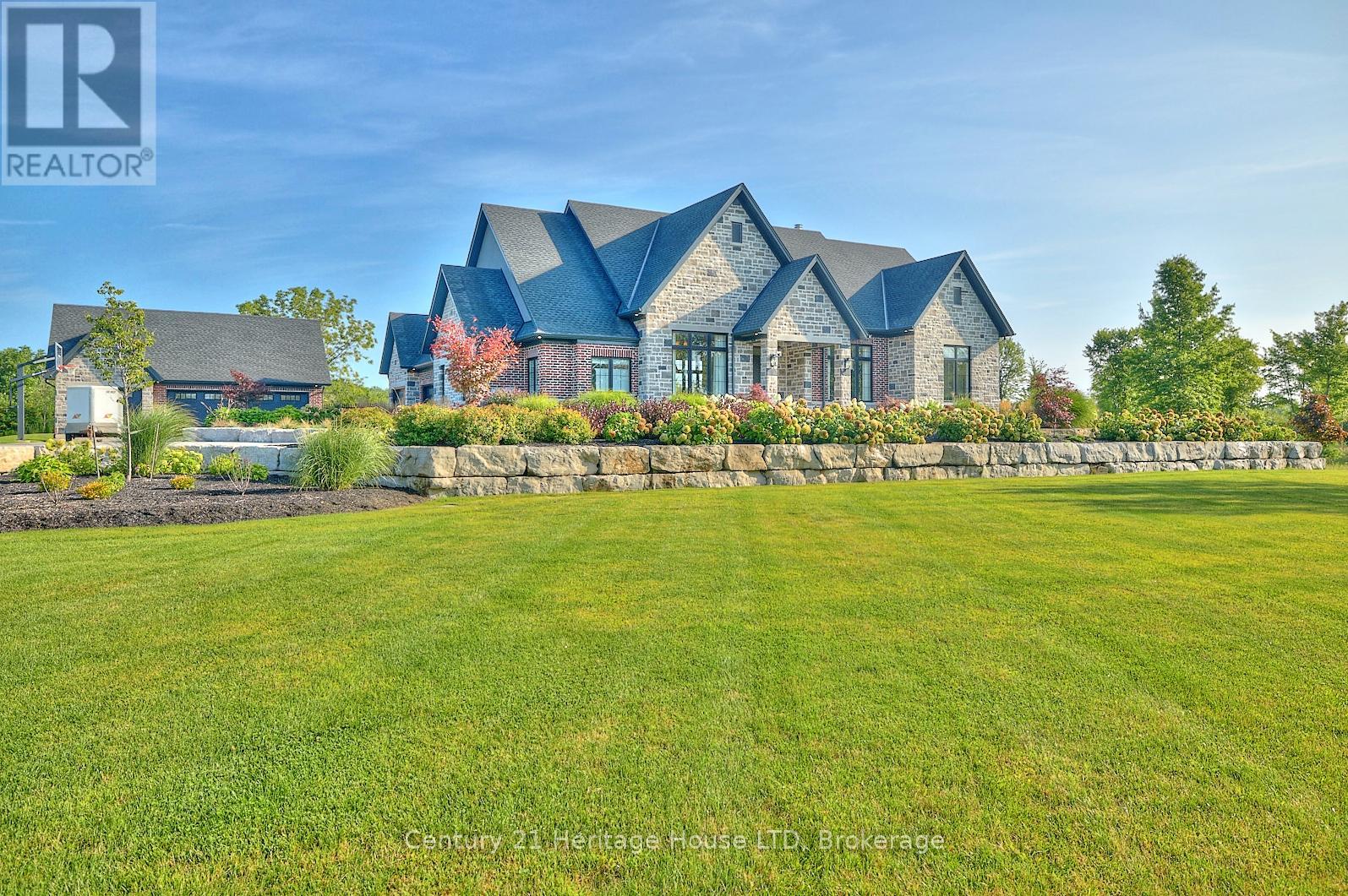 1716 REBECCA STREET, Fort Erie, Ontario