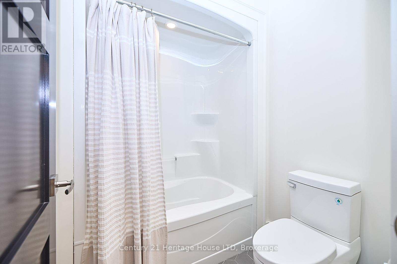 1716 Rebecca Street, Fort Erie, Ontario  L2A 5M4 - Photo 24 - X12377107