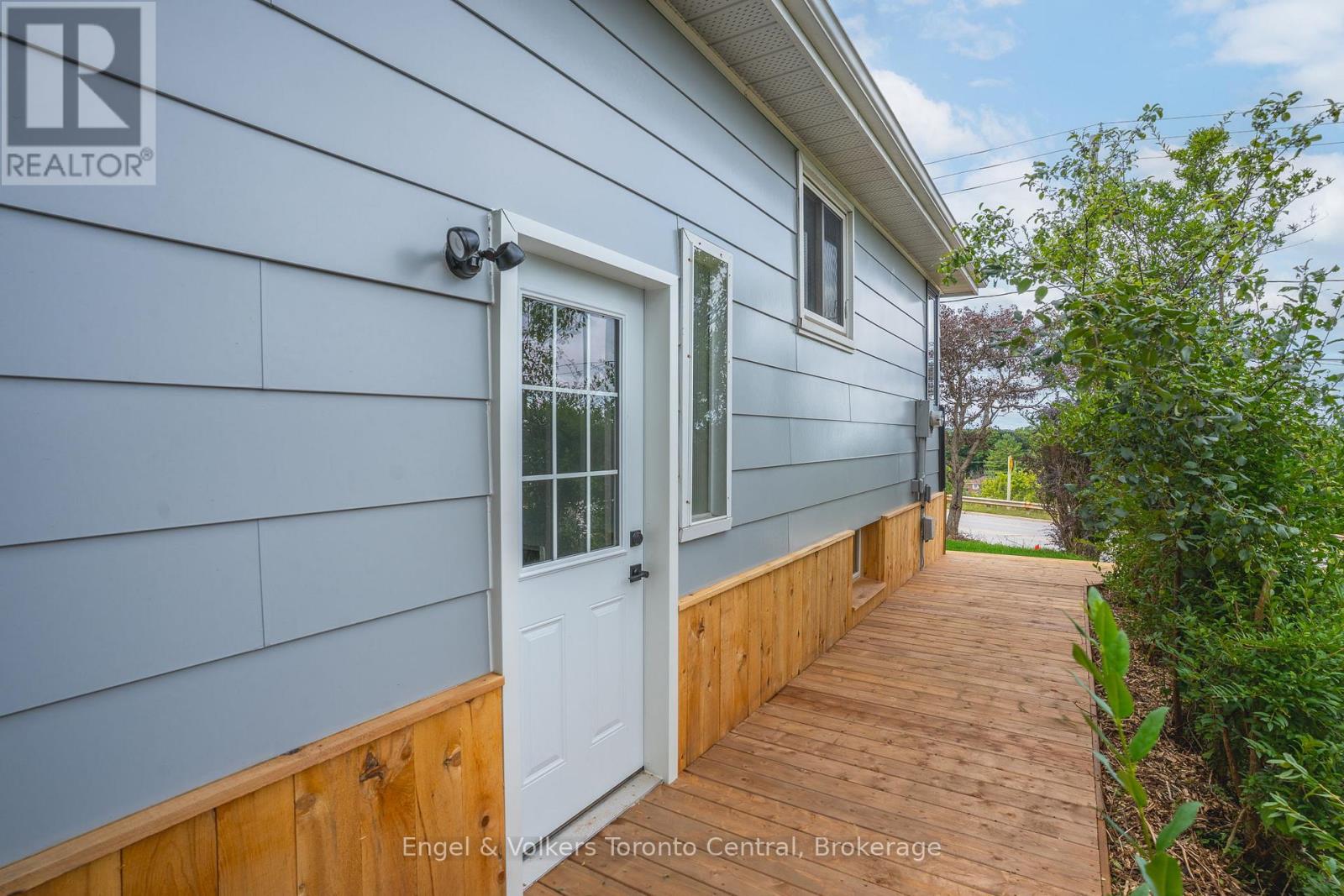 873 9th Avenue E, Owen Sound, Ontario  N4K 3E8 - Photo 4 - X12377040