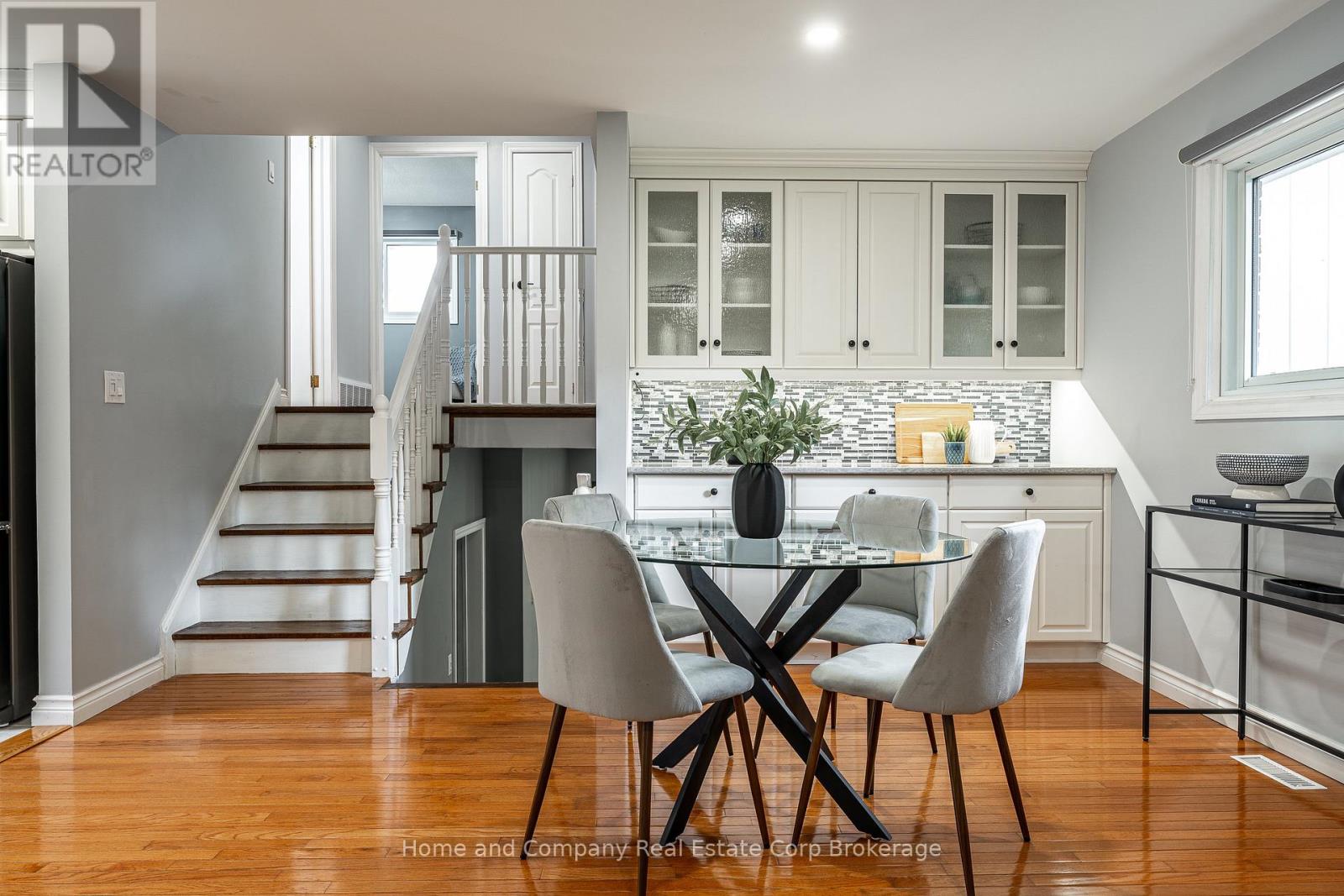 8 Murray Hill Road, Stratford, Ontario  N5A 7J8 - Photo 17 - X12377128