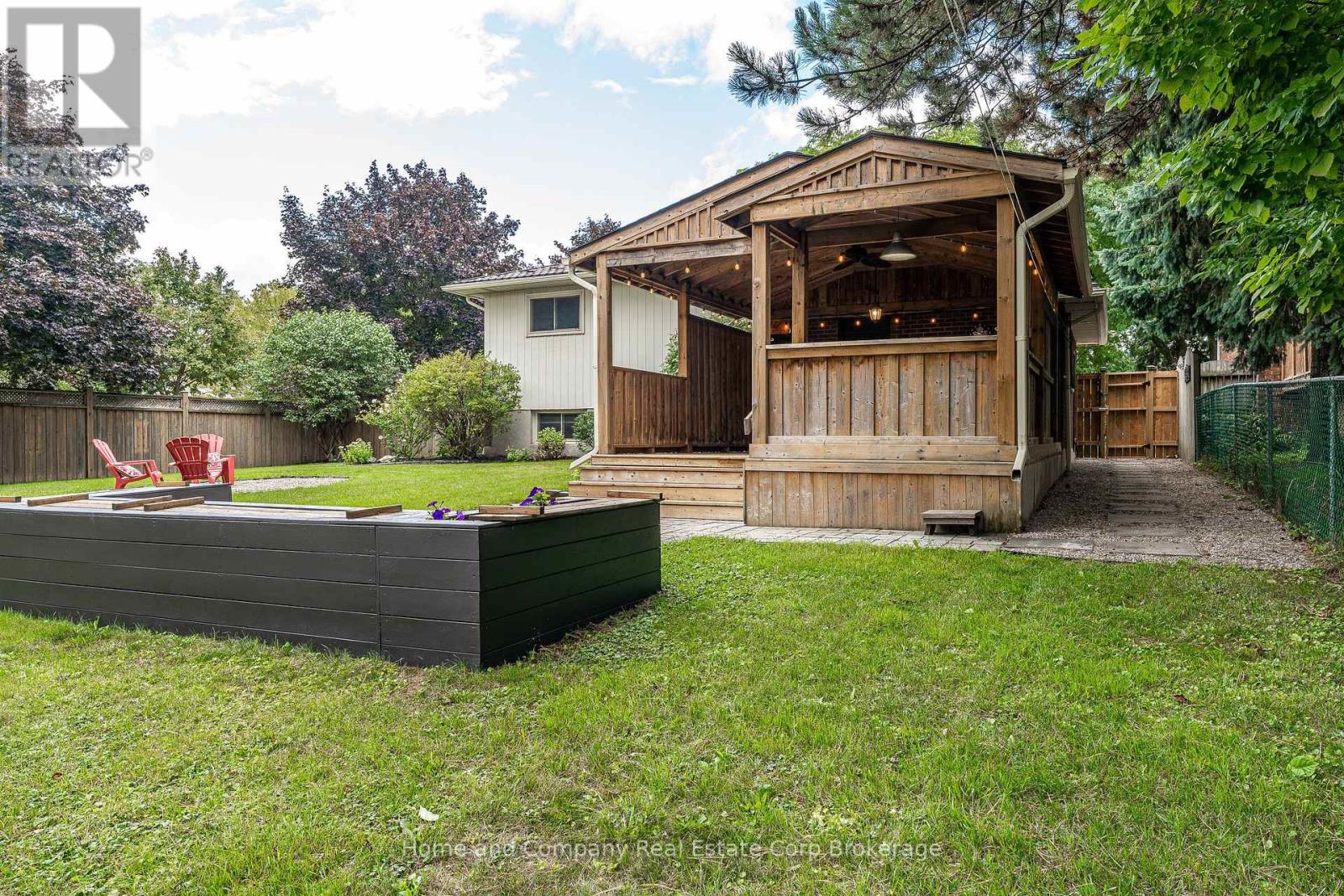 8 Murray Hill Road, Stratford, Ontario  N5A 7J8 - Photo 33 - X12377128
