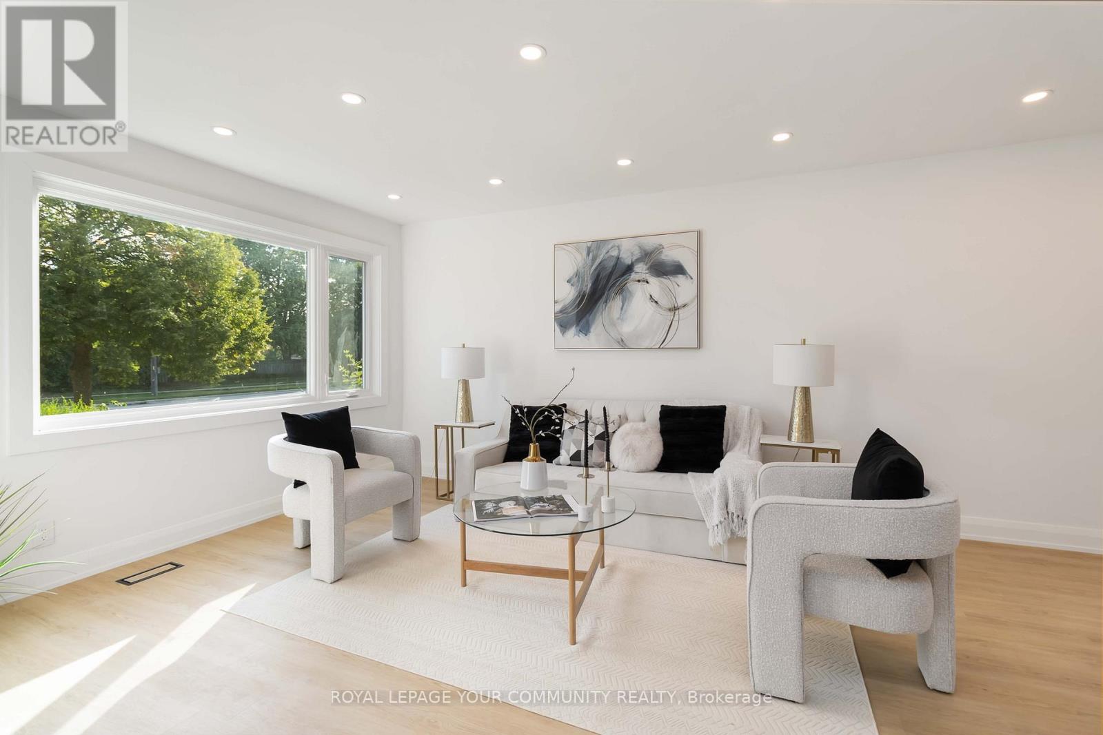 Property at 602 APPLEBY LINE image 1