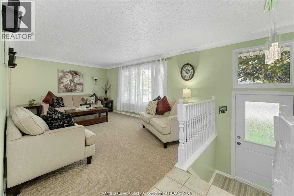 1 Sutton Drive, Leamington, Ontario  N8H 4P3 - Photo 11 - 25022220