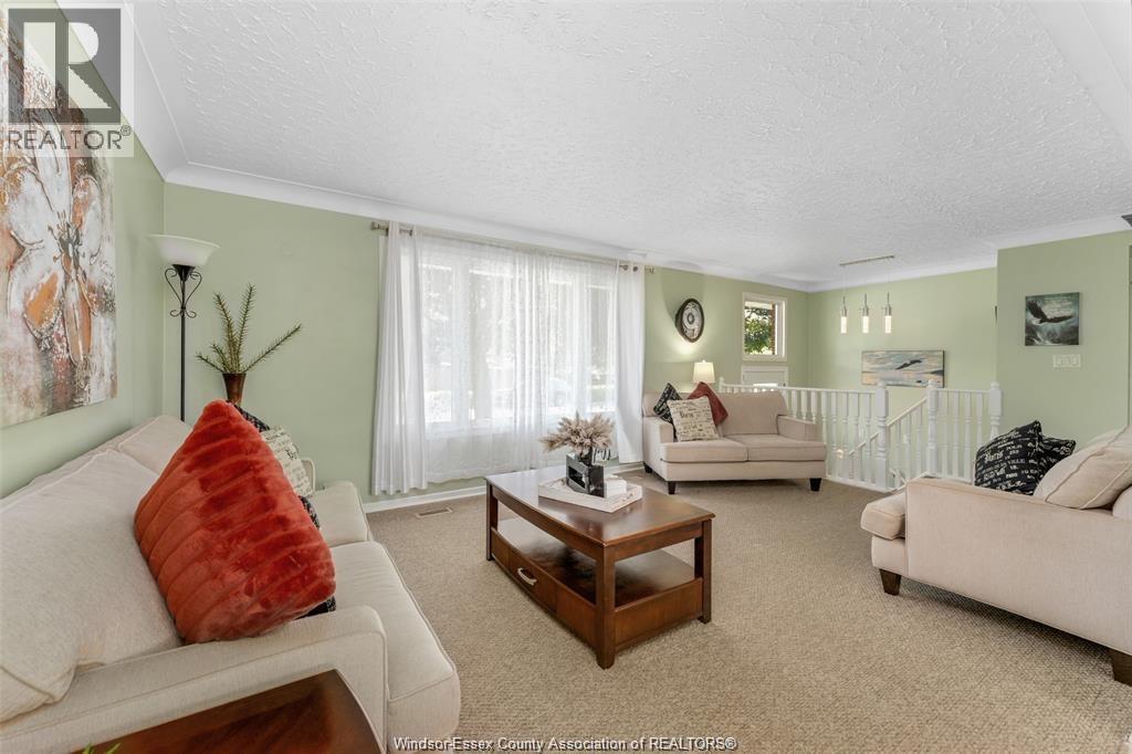 1 Sutton Drive, Leamington, Ontario  N8H 4P3 - Photo 13 - 25022220