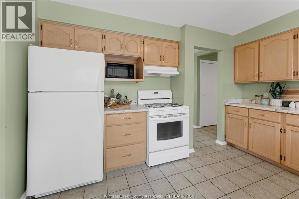 1 Sutton Drive, Leamington, Ontario  N8H 4P3 - Photo 19 - 25022220