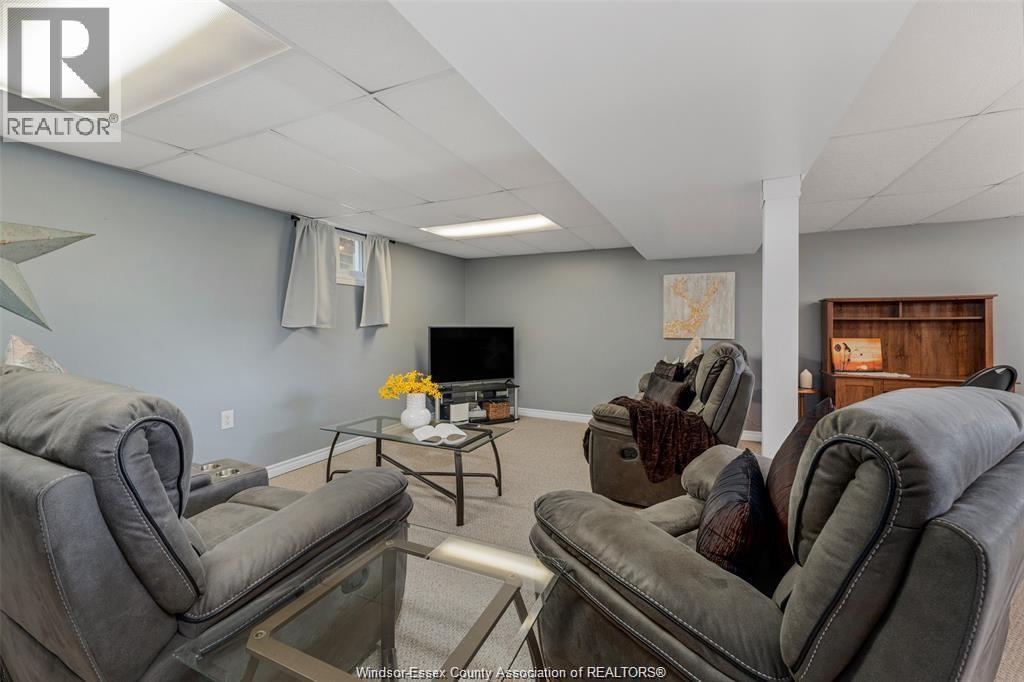 1 Sutton Drive, Leamington, Ontario  N8H 4P3 - Photo 24 - 25022220