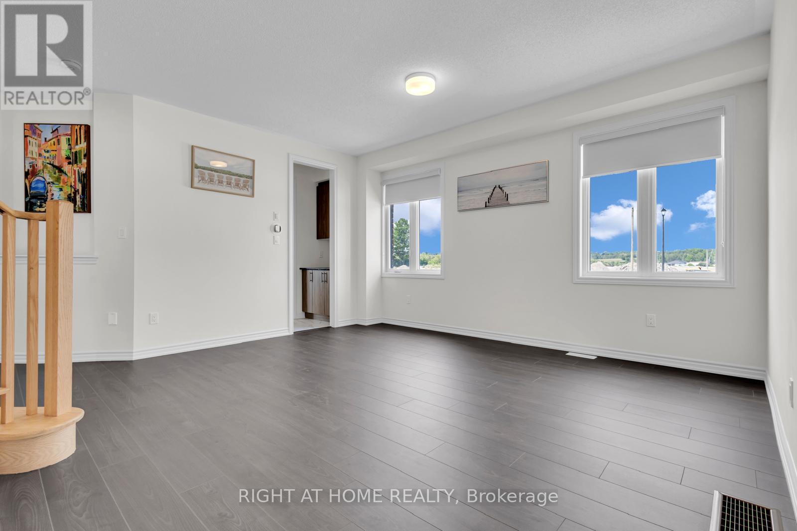 1125 Trailsview Avenue E, Cobourg, Ontario  K9A 4J5 - Photo 12 - X12376244