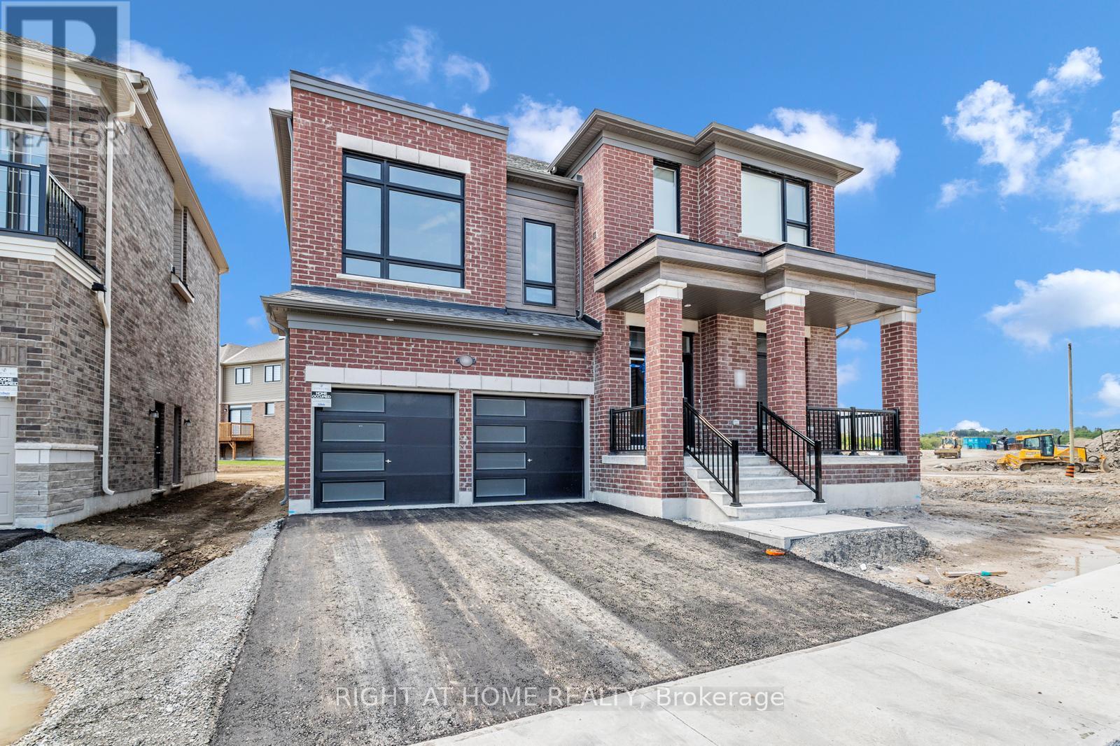 1125 Trailsview Avenue E, Cobourg, Ontario  K9A 4J5 - Photo 2 - X12376244