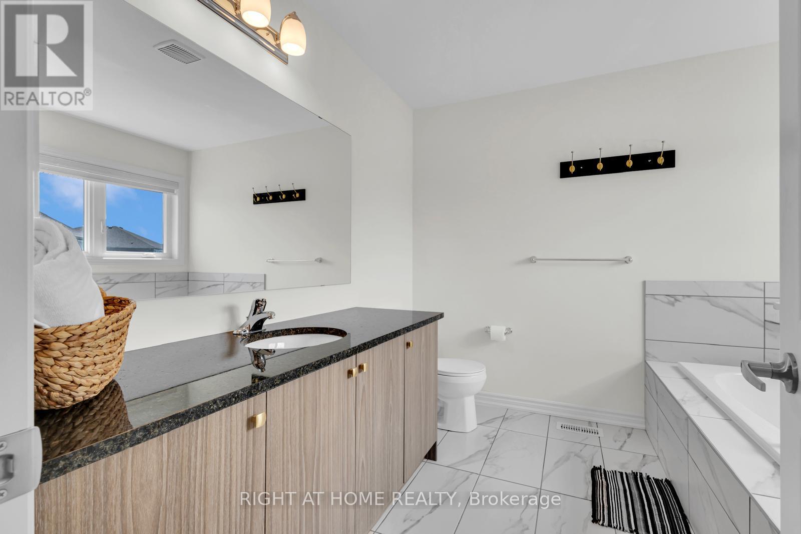 1125 Trailsview Avenue E, Cobourg, Ontario  K9A 4J5 - Photo 24 - X12376244