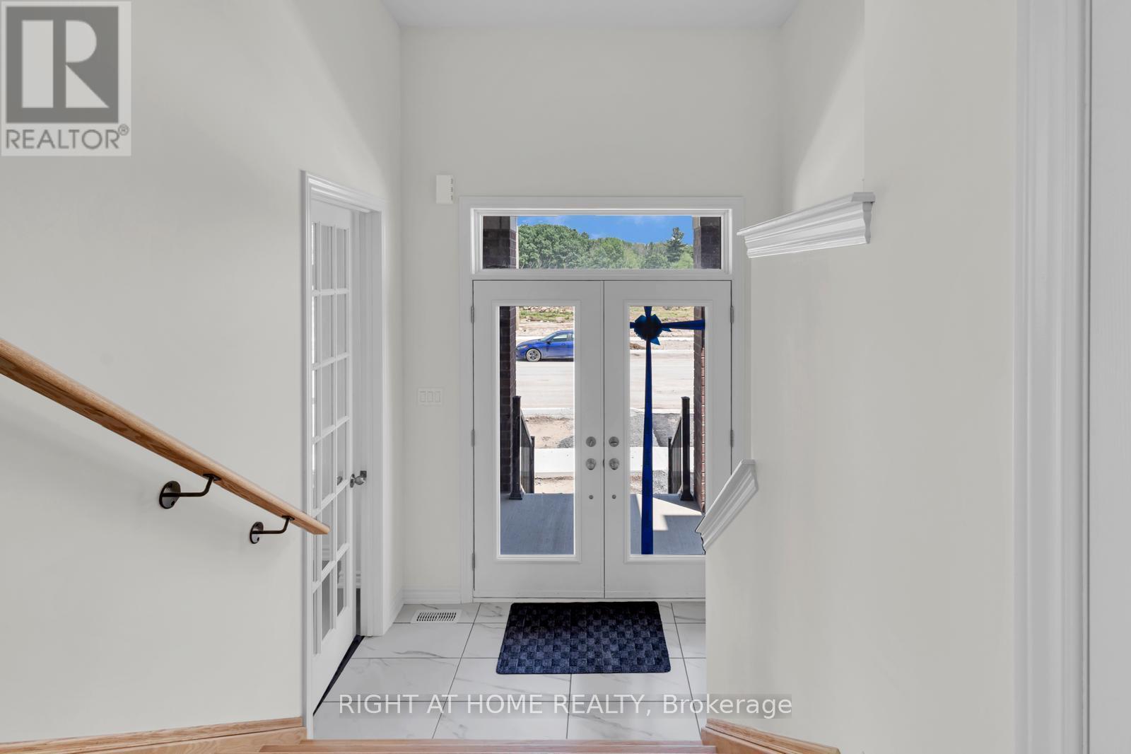 1125 Trailsview Avenue E, Cobourg, Ontario  K9A 4J5 - Photo 3 - X12376244