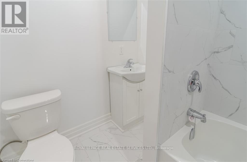 115 Spadina Avenue, Hamilton (Stripley), Ontario  L8M 2X4 - Photo 13 - X12376843