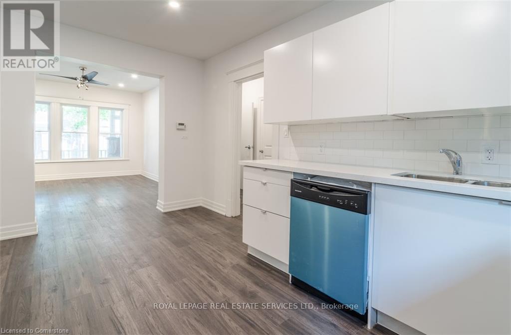 115 Spadina Avenue, Hamilton (Stripley), Ontario  L8M 2X4 - Photo 9 - X12376843