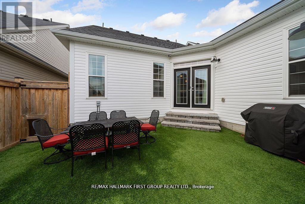 8 Bridges Boulevard, Port Hope, Ontario  L1A 0C8 - Photo 46 - X12376920