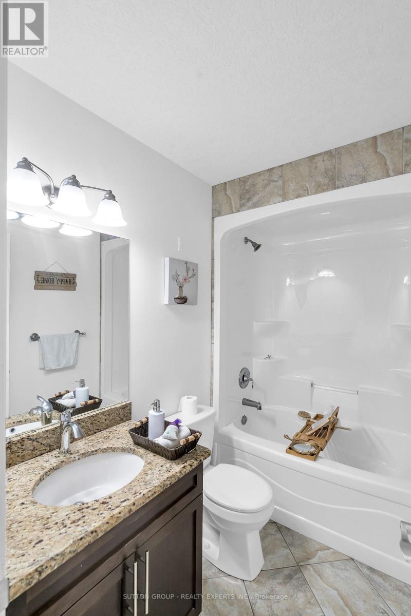 3101 Pomeroy Lane, London South, Ontario  N6P 0B6 - Photo 34 - X12376949