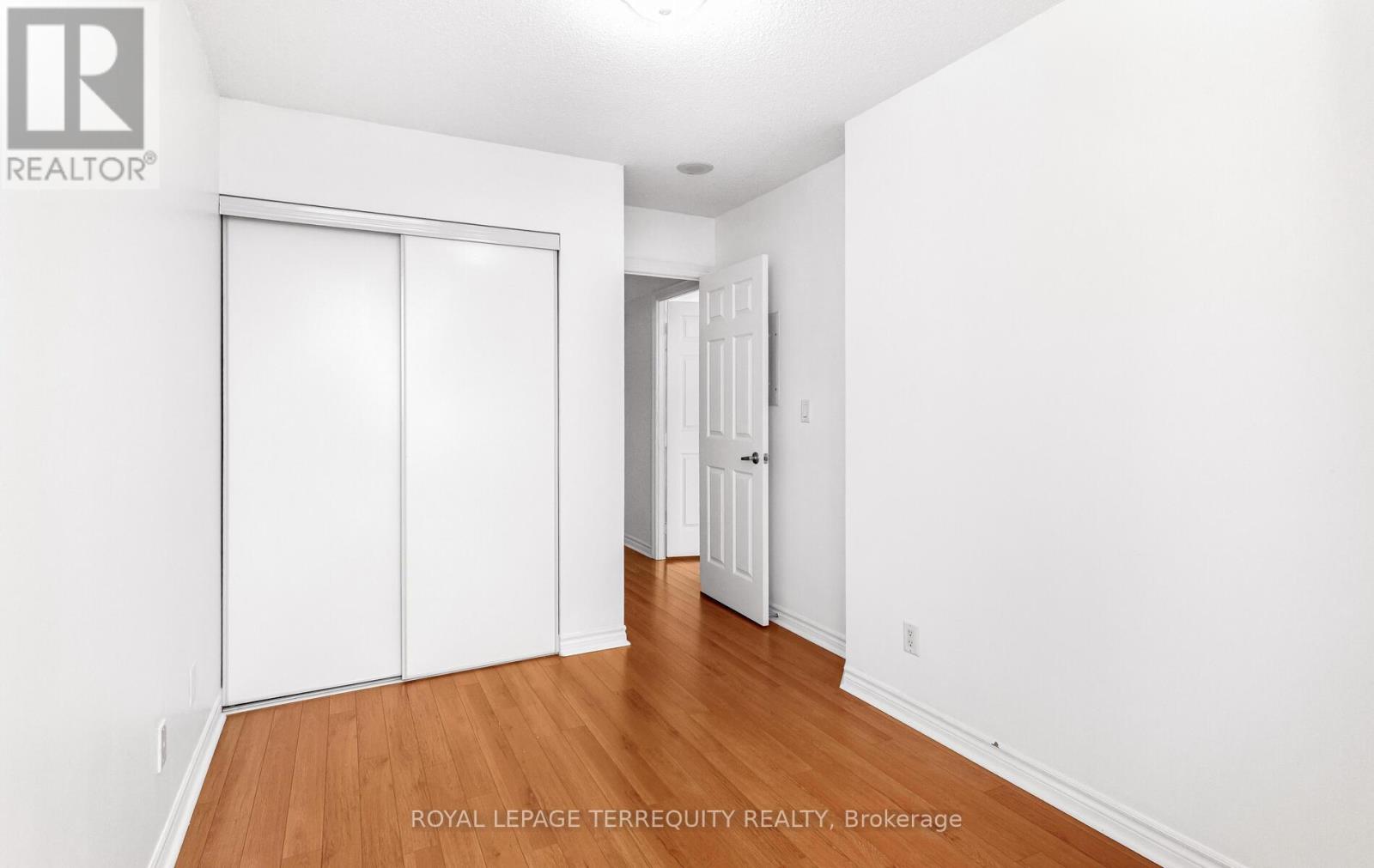 2828 - 3888 Duke Of York Boulevard, Mississauga, Ontario  L5B 4P5 - Photo 33 - W12373985
