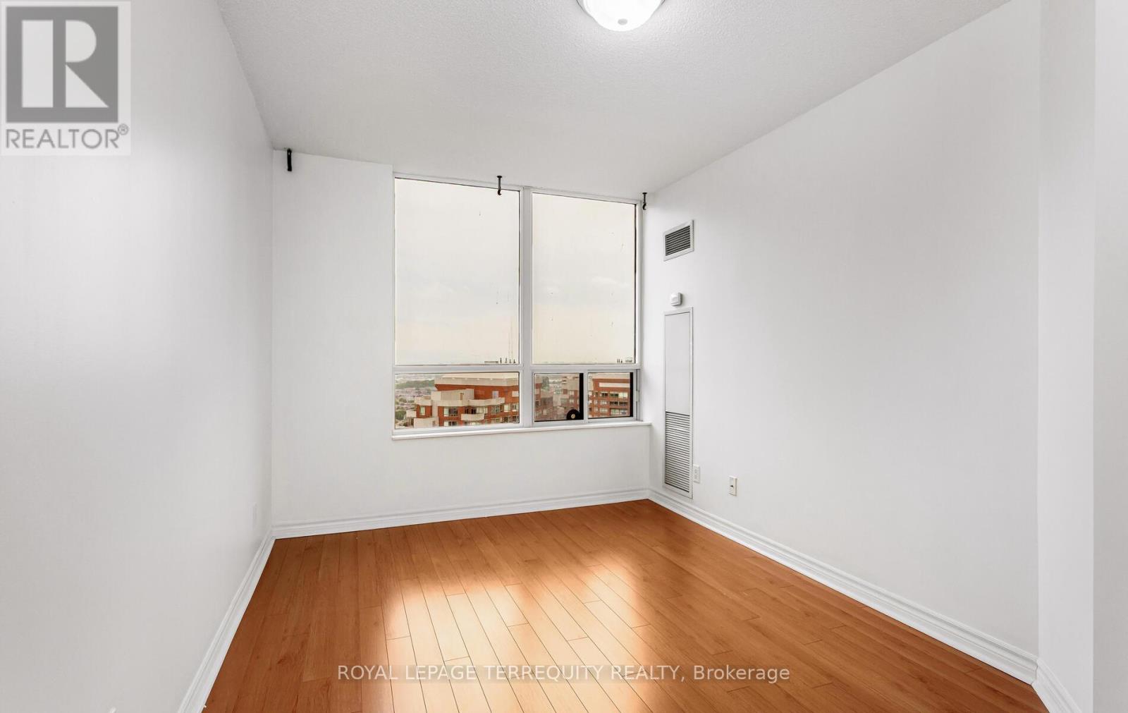 2828 - 3888 Duke Of York Boulevard, Mississauga, Ontario  L5B 4P5 - Photo 27 - W12373985