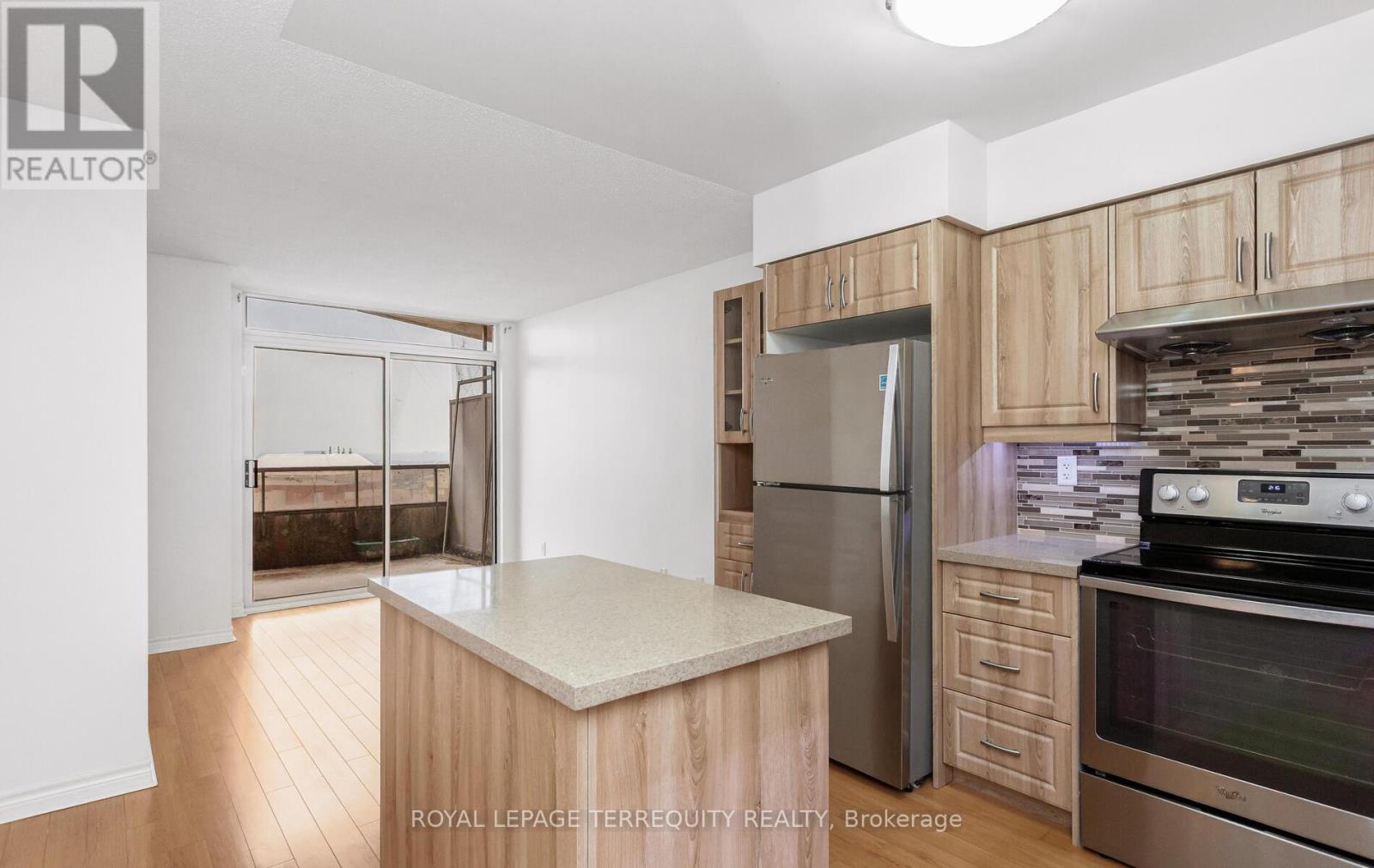 2828 - 3888 Duke Of York Boulevard, Mississauga, Ontario  L5B 4P5 - Photo 17 - W12373985