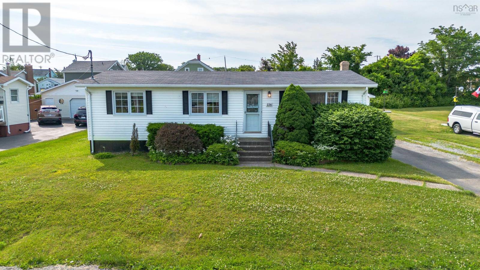 116 Brookland Street, Glace Bay, Nova Scotia  B1A 1B4 - Photo 2 - 202519518