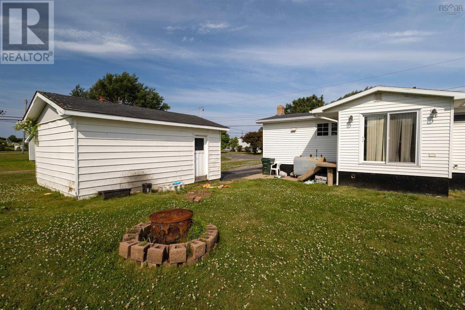 116 Brookland Street, Glace Bay, Nova Scotia  B1A 1B4 - Photo 32 - 202519518