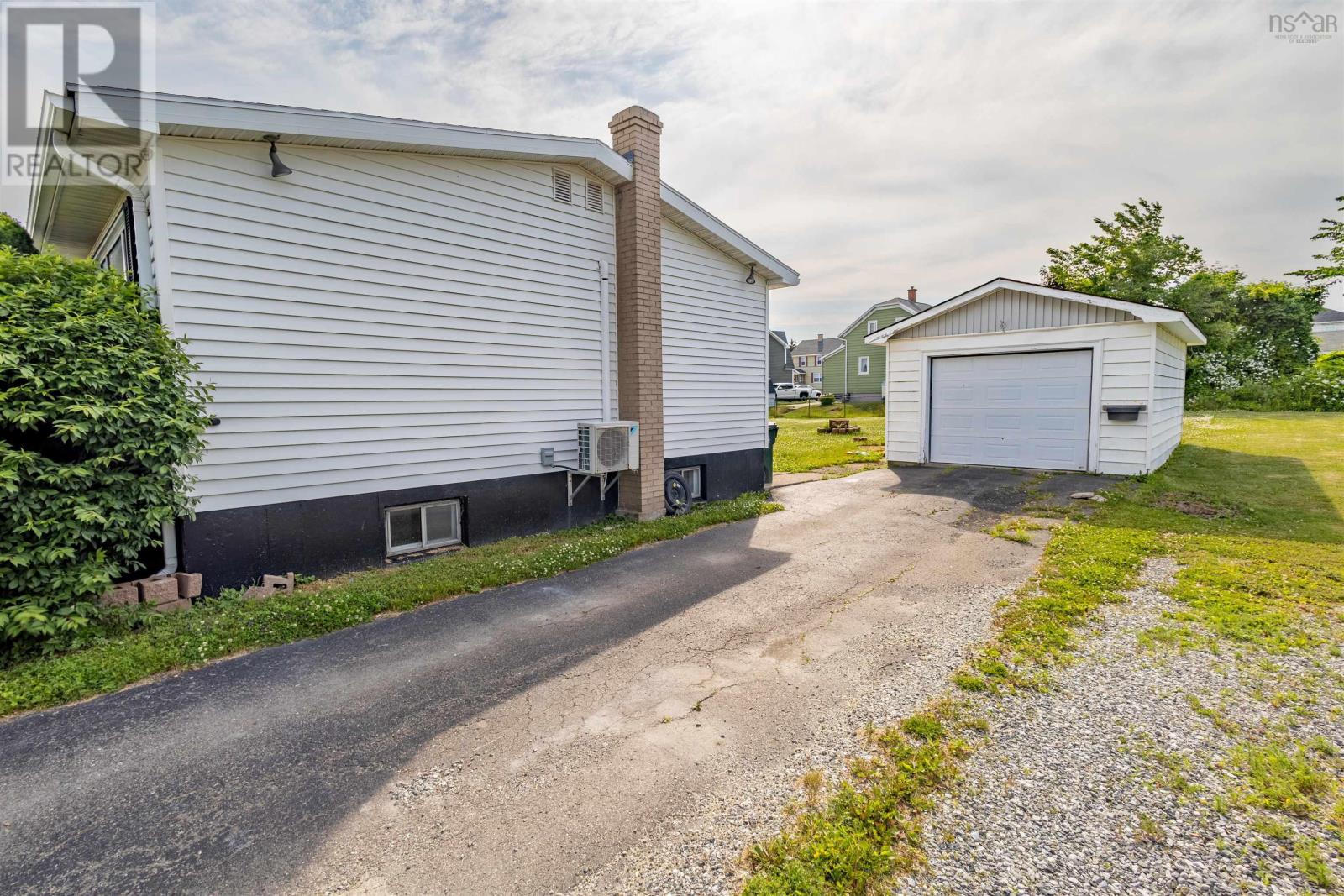 116 Brookland Street, Glace Bay, Nova Scotia  B1A 1B4 - Photo 31 - 202519518