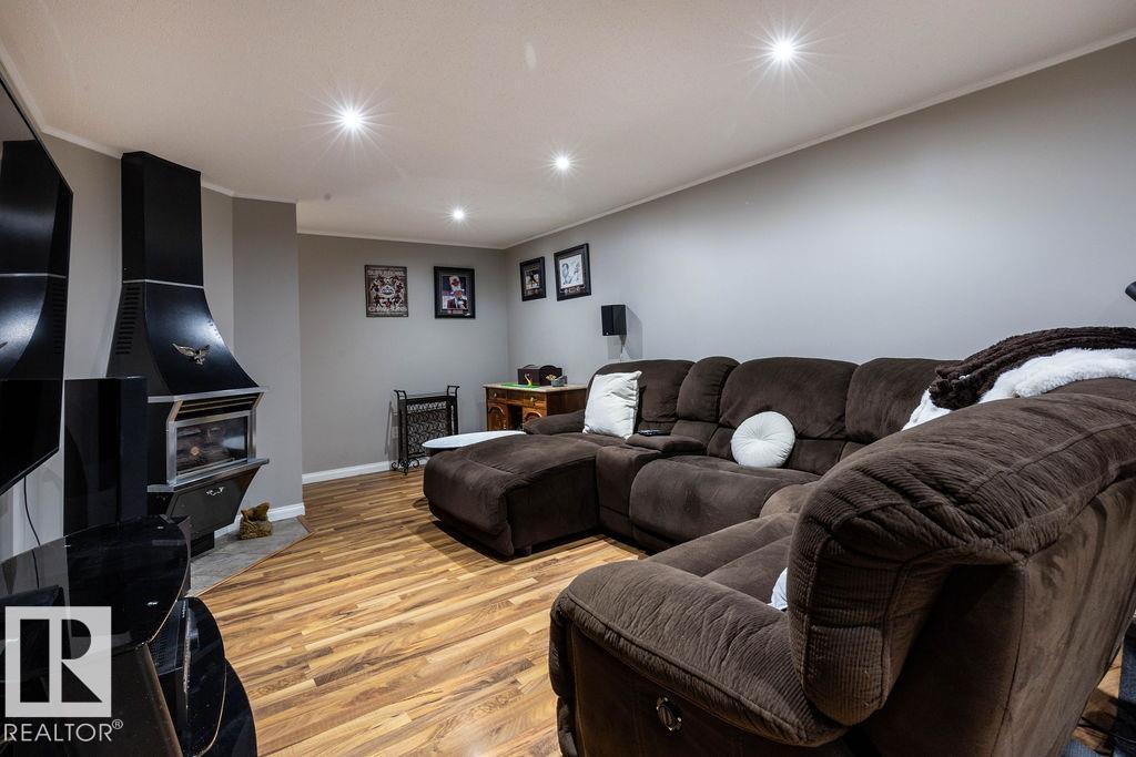8916 148 St Nw, Edmonton, Alberta  T5R 1A1 - Photo 22 - E4455768