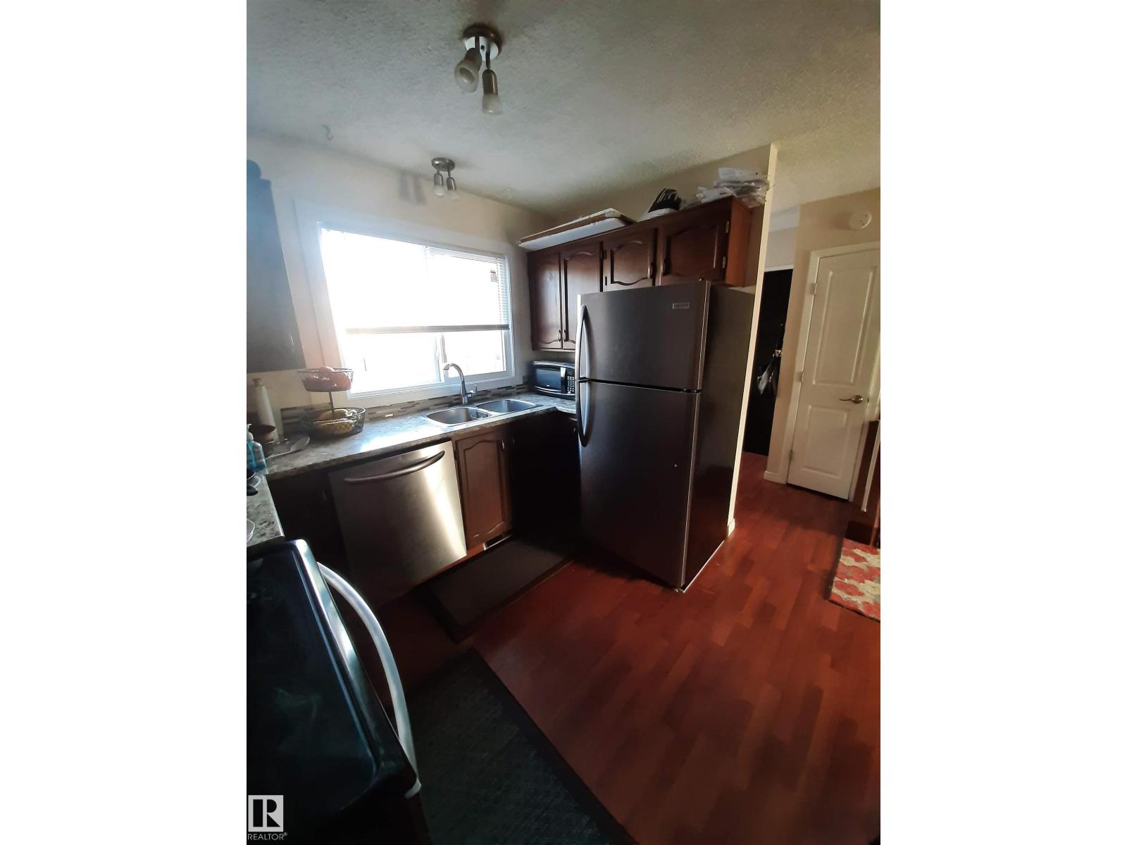1068 Lakewood Rd N Nw, Edmonton, Alberta  T6K 3T7 - Photo 15 - E4455771