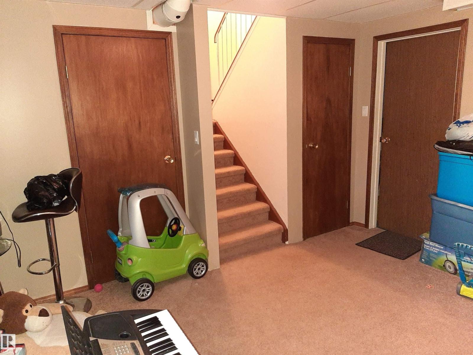 1068 Lakewood Rd N Nw, Edmonton, Alberta  T6K 3T7 - Photo 38 - E4455771