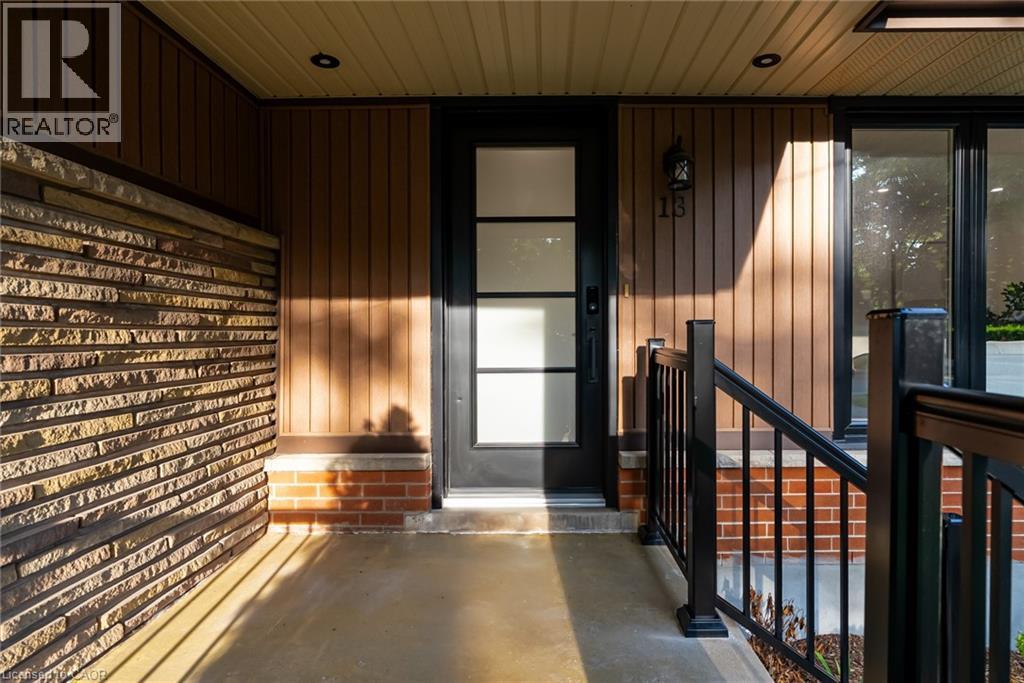 13 Skyland Drive, Hamilton, Ontario  L9A 3B9 - Photo 4 - 40765586