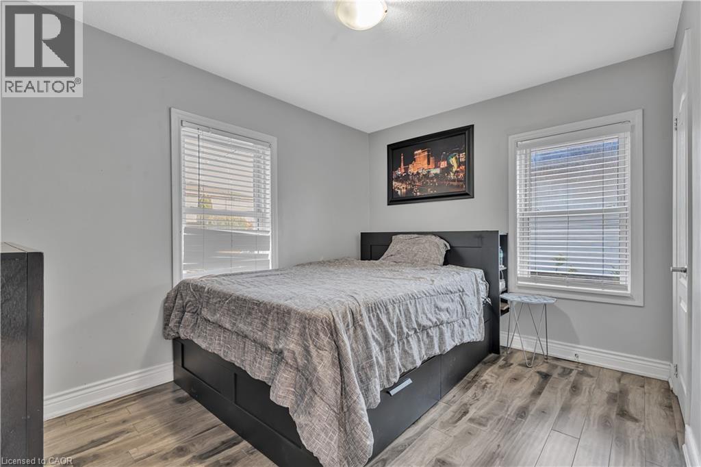 318 East 43rd Street, Hamilton, Ontario  L8T 3C7 - Photo 13 - 40765448