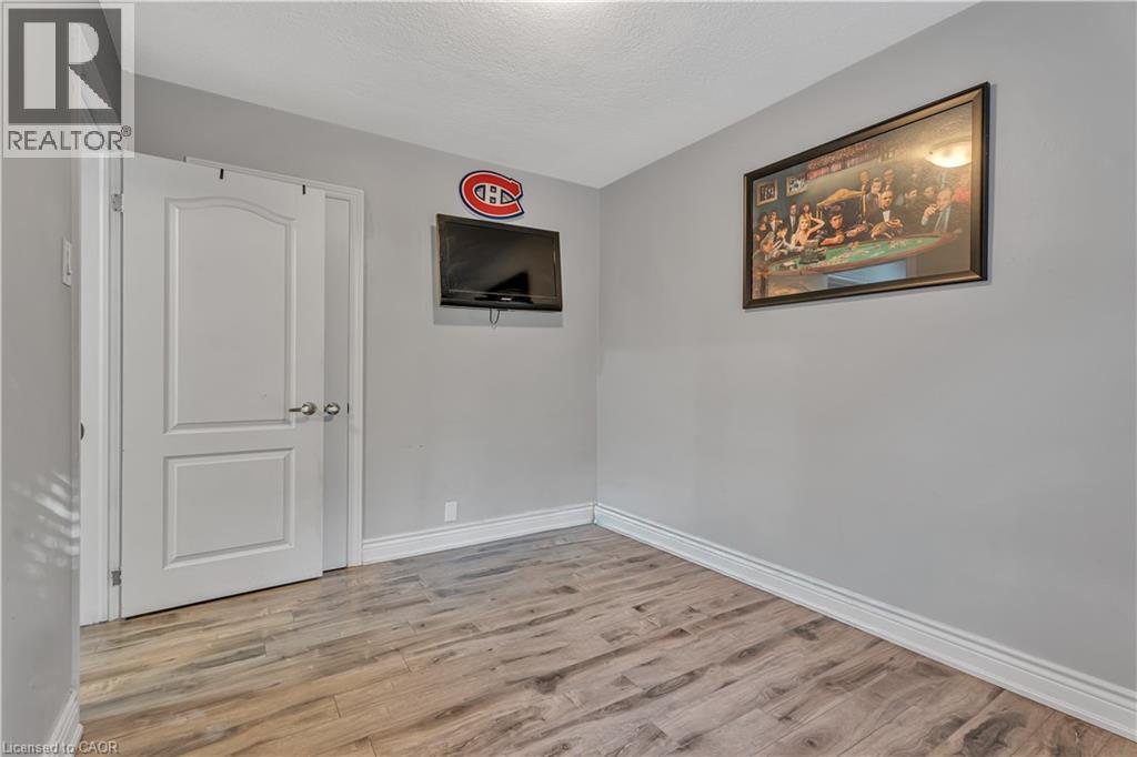 318 East 43rd Street, Hamilton, Ontario  L8T 3C7 - Photo 15 - 40765448