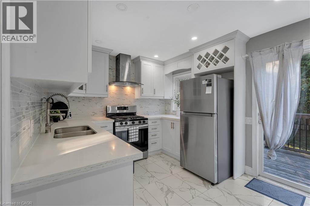 318 East 43rd Street, Hamilton, Ontario  L8T 3C7 - Photo 17 - 40765448