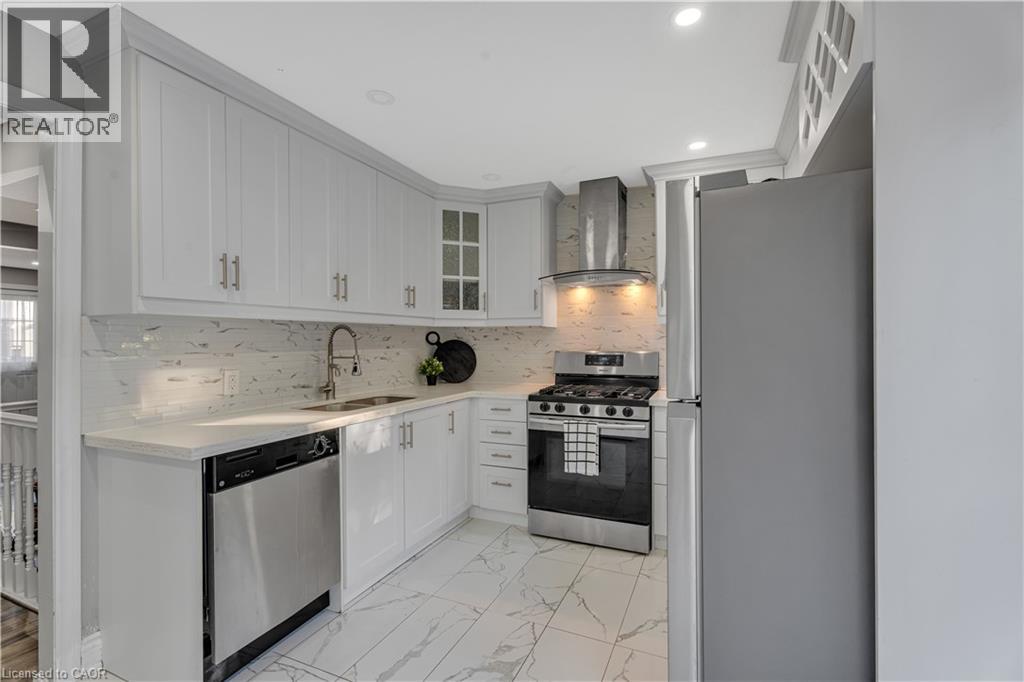 318 East 43rd Street, Hamilton, Ontario  L8T 3C7 - Photo 19 - 40765448