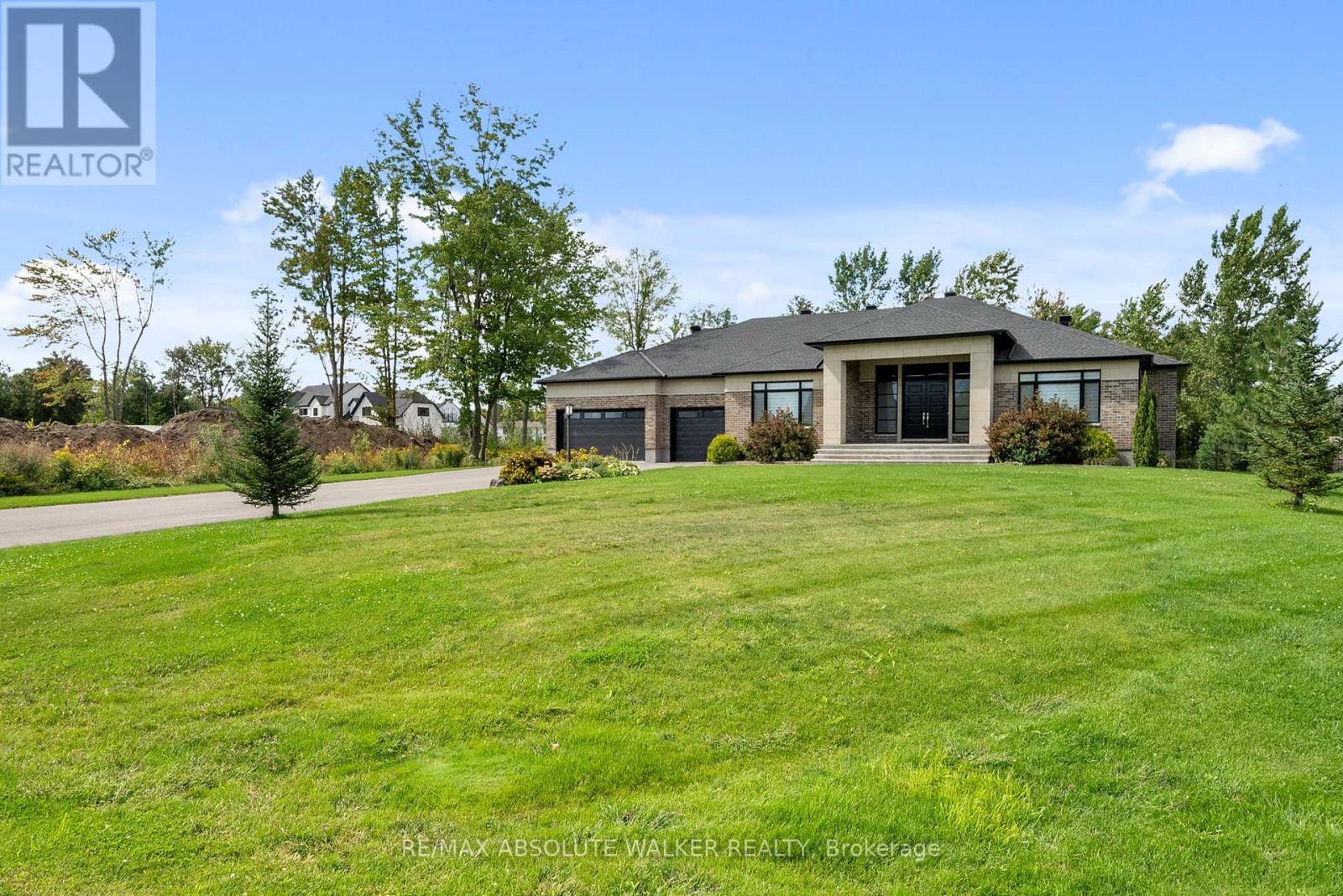Property at 700 MCMANUS AVENUE image 3