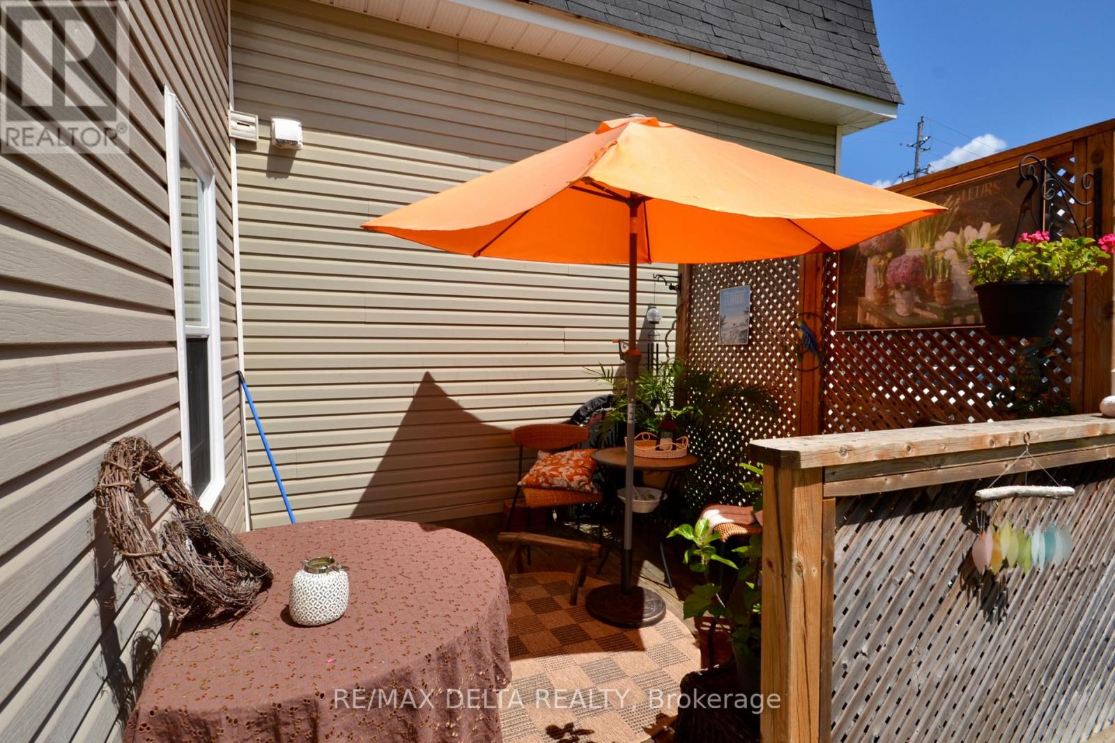 3766 Champlain Street, Clarence-Rockland, Ontario  K0A 1E0 - Photo 8 - X12301883