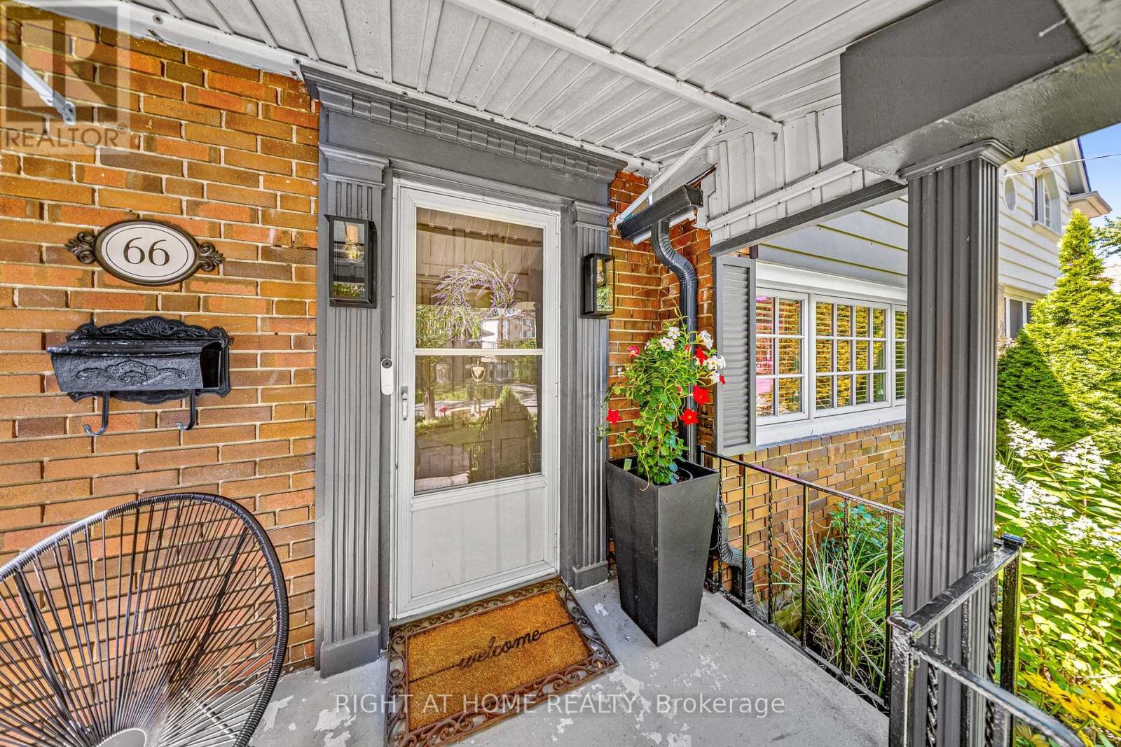 Property at 66 CLIVEDEN AVENUE image 2