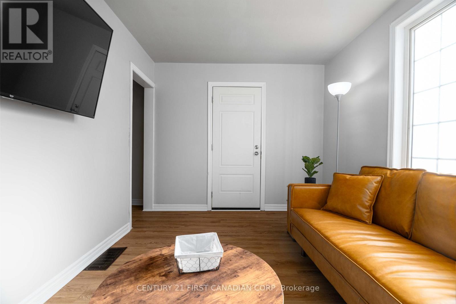 302 Egerton Street, London East, Ontario  N5Z 2G7 - Photo 12 - X12377252