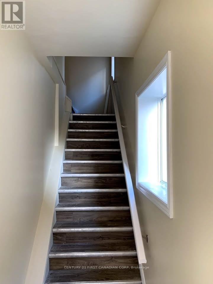 302 Egerton Street, London East, Ontario  N5Z 2G7 - Photo 14 - X12377252