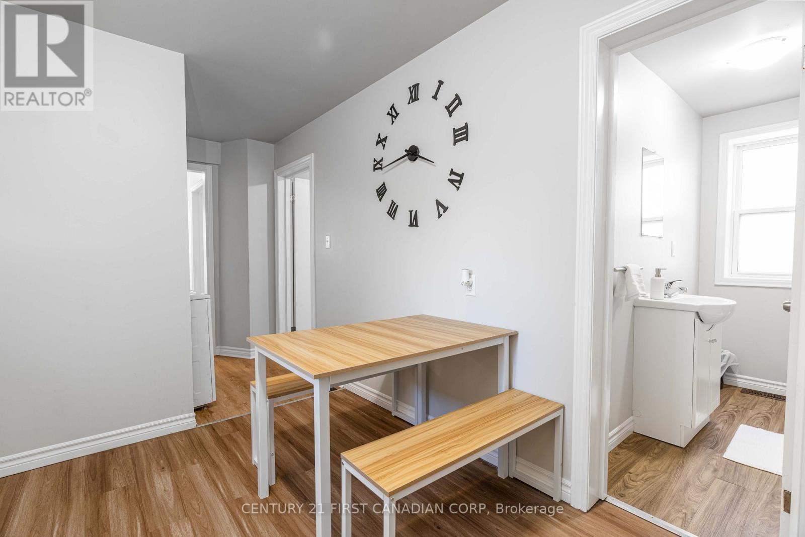 302 Egerton Street, London East, Ontario  N5Z 2G7 - Photo 6 - X12377252