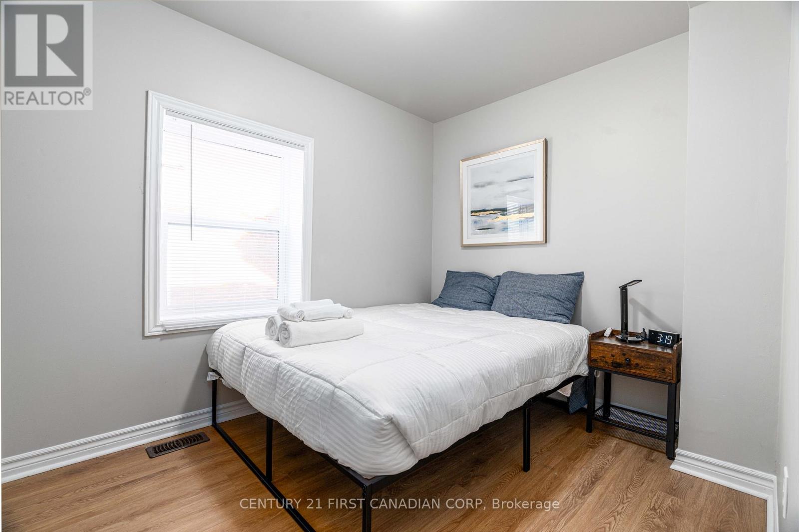 302 Egerton Street, London East, Ontario  N5Z 2G7 - Photo 8 - X12377252