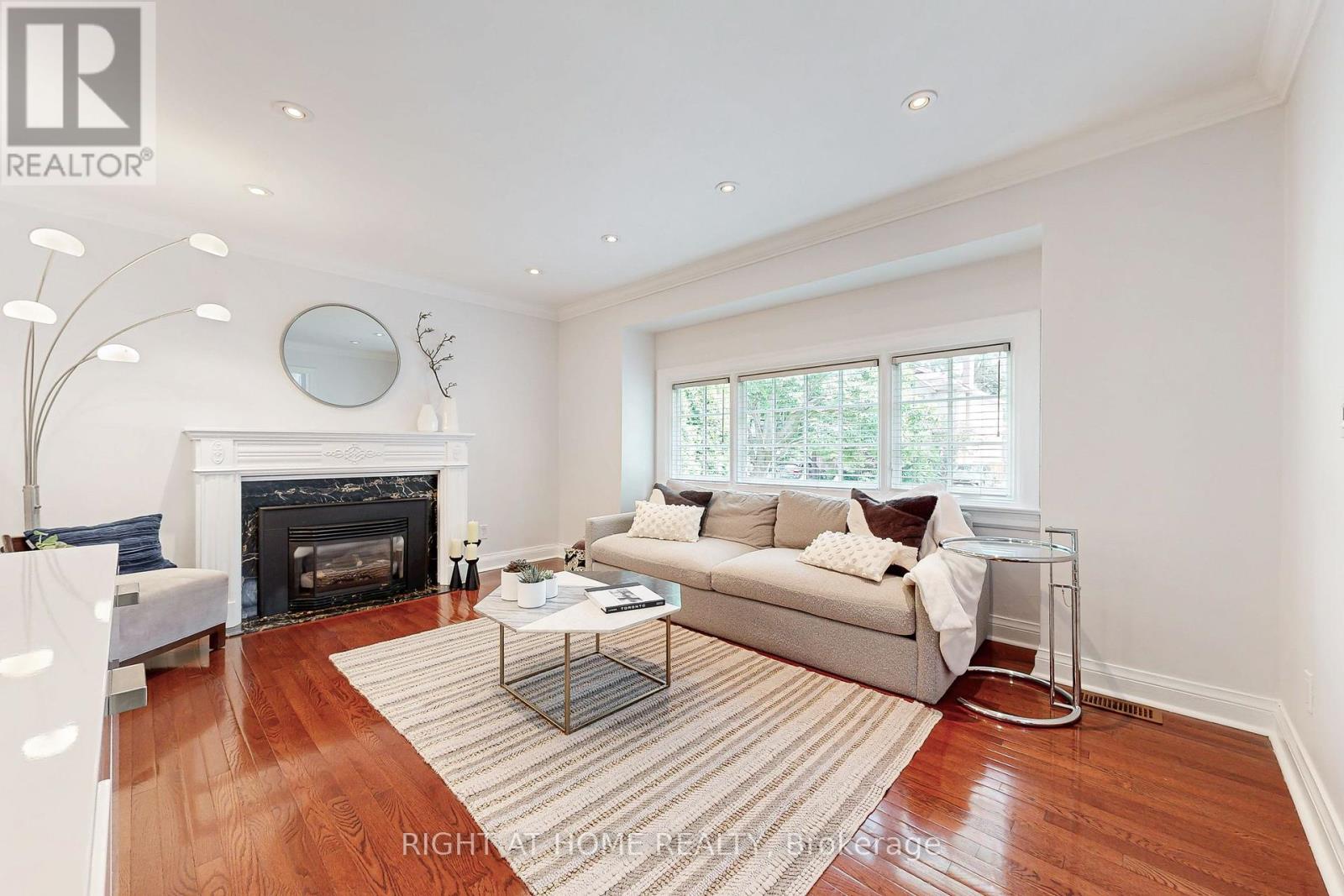 Property at 66 CLIVEDEN AVENUE image 5