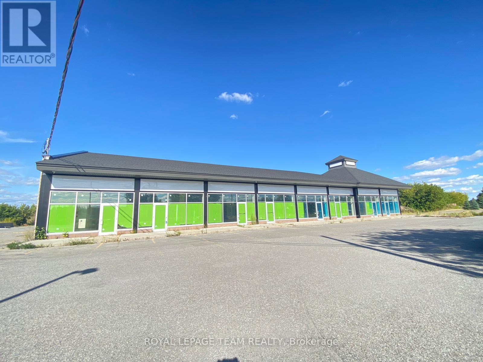 2 - 2808 DUNROBIN ROAD, Ottawa, Ontario