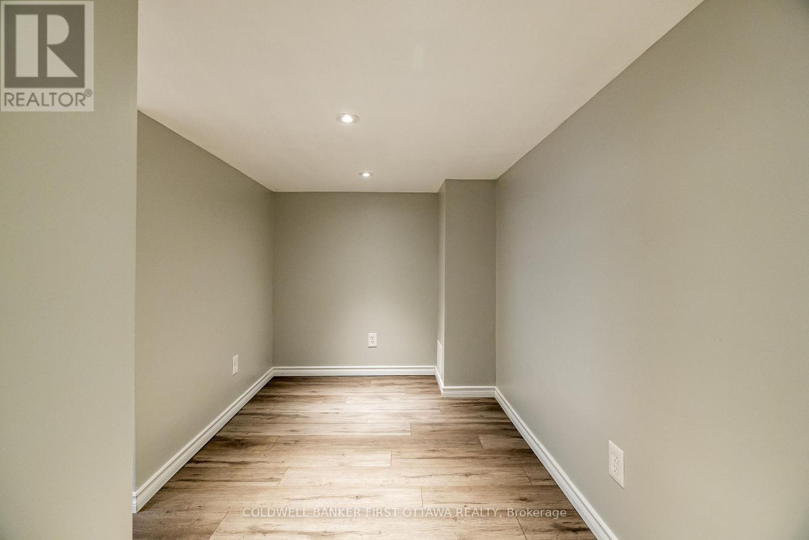 170 Flowing Creek Circle, Ottawa, Ontario  K2M 0K2 - Photo 30 - X12377305
