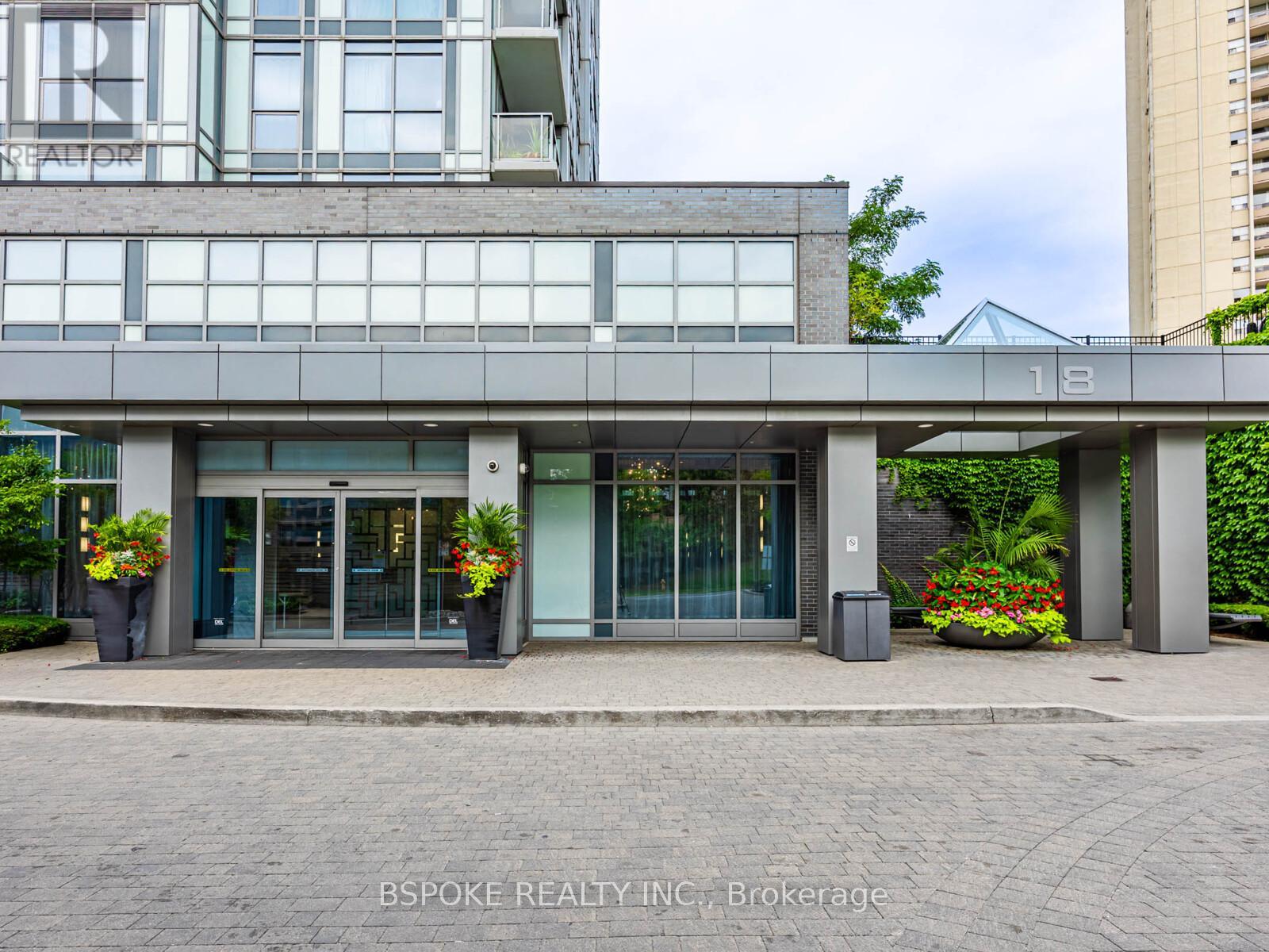 1701 - 18 Graydon Hall Drive, Toronto (Parkwoods-Donalda), Ontario  M3A 0A4 - Photo 2 - C12377012