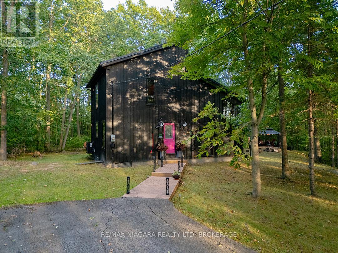 4121 Fox Road, Fort Erie, Ontario  L0S 1S0 - Photo 5 - X12377256