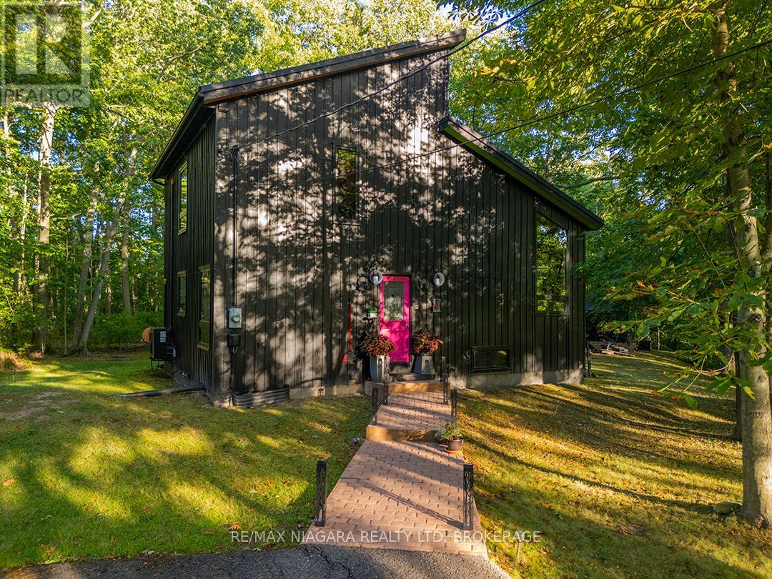 4121 Fox Road, Fort Erie, Ontario  L0S 1S0 - Photo 6 - X12377256
