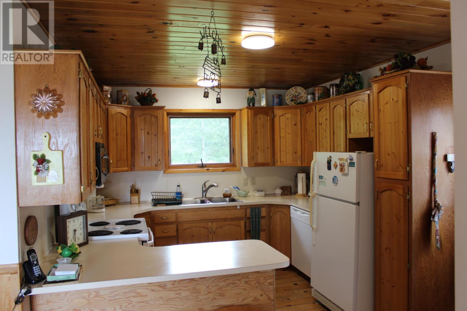 93 Stintzi Dr E, Morson, Ontario  P0W 1J0 - Photo 13 - TB252754