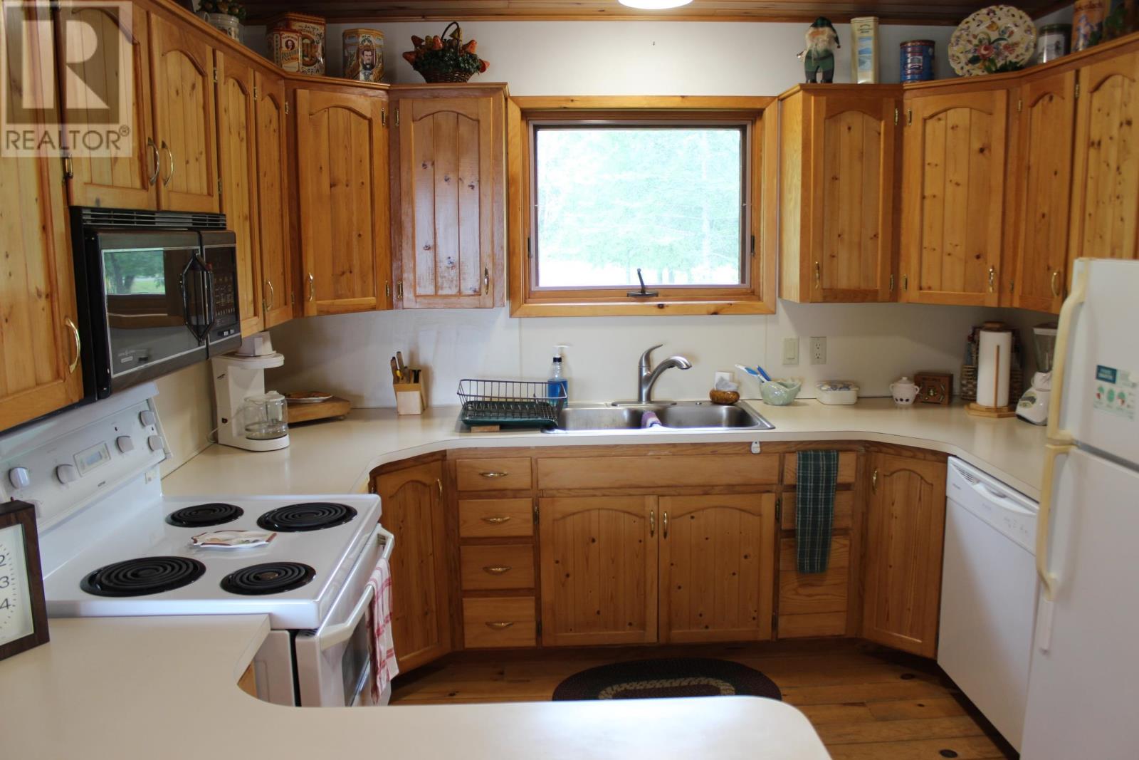 93 Stintzi Dr E, Morson, Ontario  P0W 1J0 - Photo 15 - TB252754