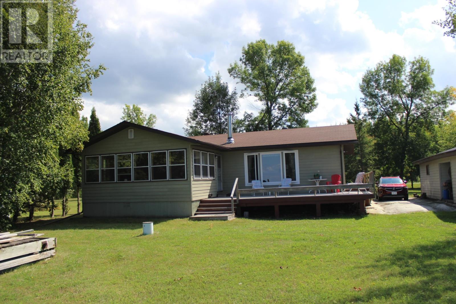 93 Stintzi Dr E, Morson, Ontario  P0W 1J0 - Photo 2 - TB252754